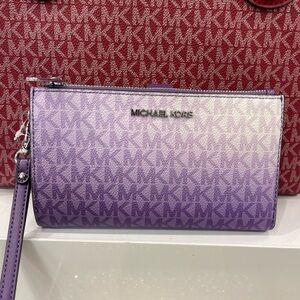 MICHAEL KORS Jet Set Large Ombré Signature Logo Double Zip Wristlet Phone Holder